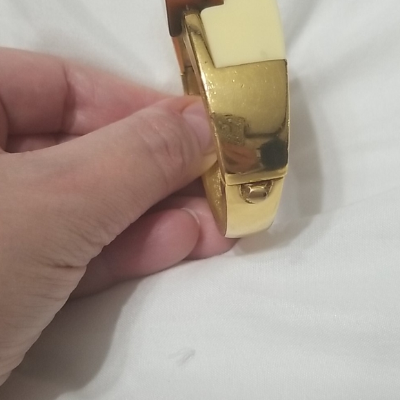 Vintage Crown trifari bangle bracelet - Picture 3 of 5